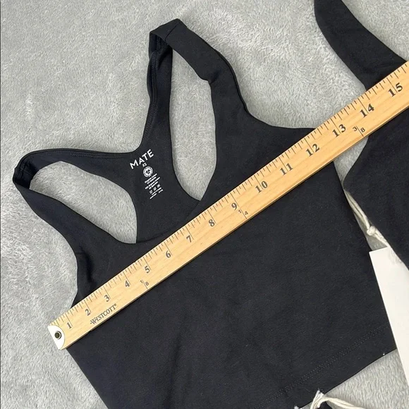 NEW MATE The Label XS Black Pink 4 PC Set, Bra, Tank, Leggings, Shorts - Picture 5 of 16